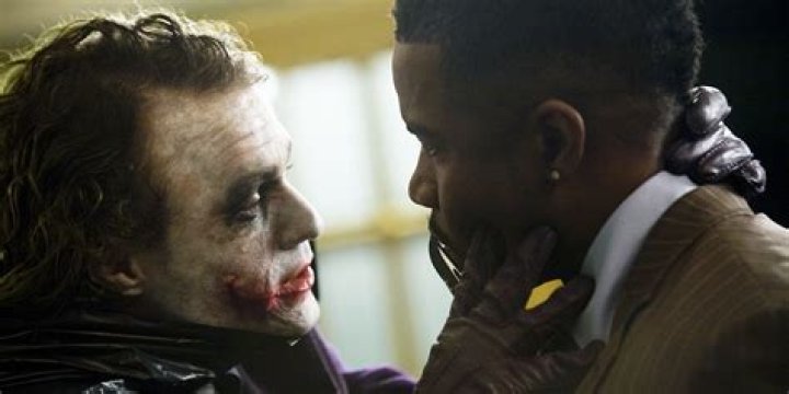 Does gambol die dark knight?